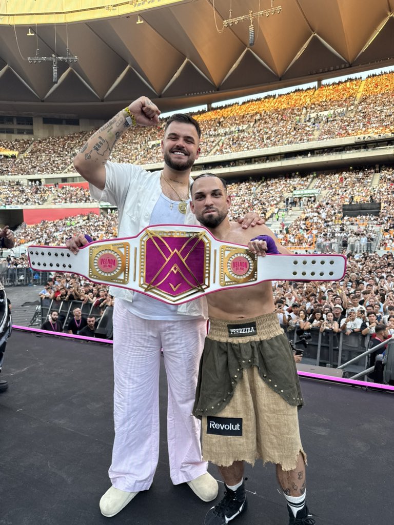 QUÉ BARBARIDAD DE BOXEADOR, QUÉ CÁTEDRA POR FAVOR.

DON PABLO PEREIRA RAMOS

LO HIZO