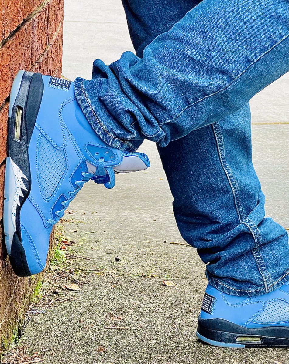 WinstonSalemTJs's tweet image. Saturday Special. AJ5 UNC’s today.
😮💨🥵🔥👟@nikestore @Jumpman23 #yoursneakersaredope #sneakerhead #snkrskickscheck #PhotographyIsArt #wearyoursneakers #nikestore #KOTD #SNKRS #Jumpman23