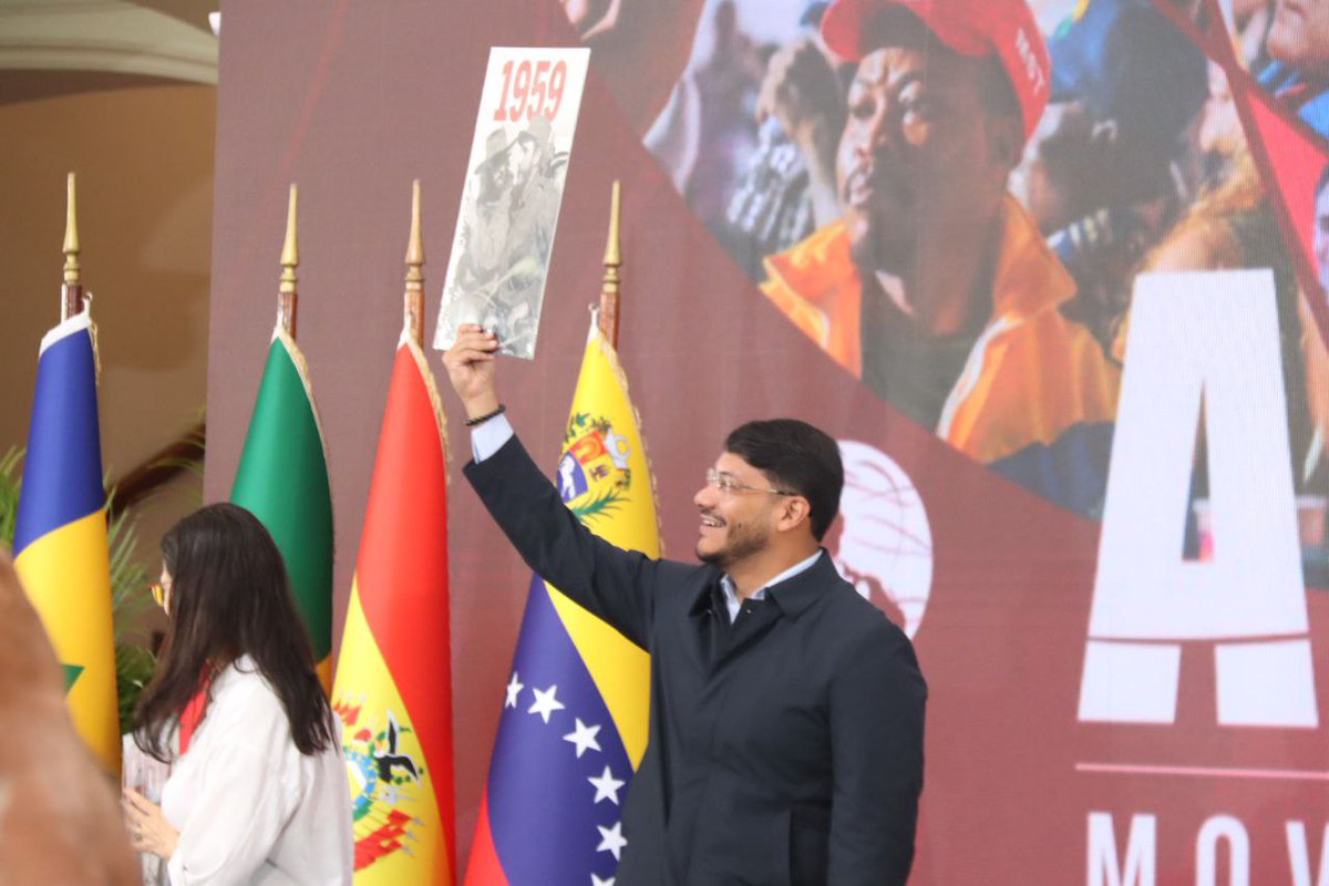 ALBATCP's tweet image. #Noticia | ALBA Movimientos afina detalles de cara a IV Asamblea Continental en Cuba
En la Casa Amarilla Antonio José de Sucre de Caracas, los movimientos sociales que integran la Alianza Bolivariana para los Pueblos de Nuestra América (ALBA) se reunieron para afinar los…