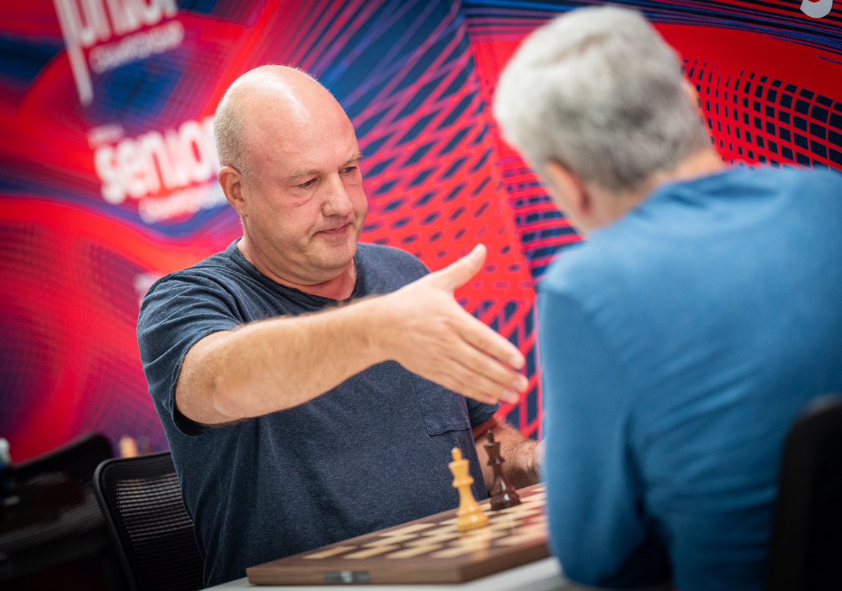 STLChessClub's tweet image. Check out these photos from yesterday’s playoff round!! #chess #USJuniorsChess #USSeniorsChess 📸 @lennartootes