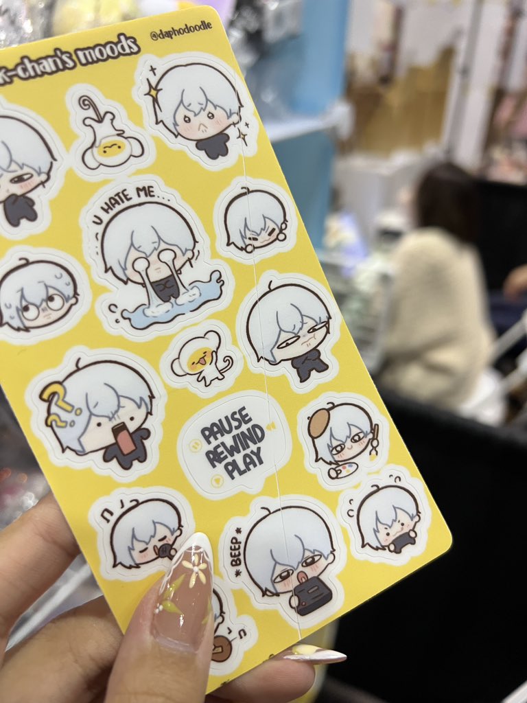 daphodoodle's tweet image. Omg I just saw this and I think itโs only for this new batch but if I bought a kaelix sticker sheet towards the beginning of the con and noticed itโs faulty, please come back and Iโll replace it for you! I noticed some had this slash on it ๐ญ๐ญ๐ญ