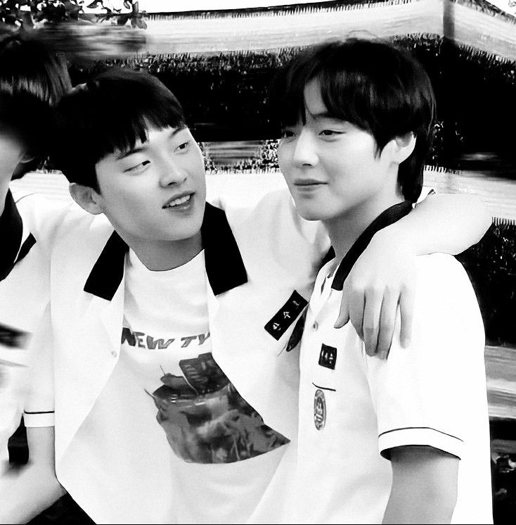 fuyuholic's tweet image. goodnight for nobody except hwjh