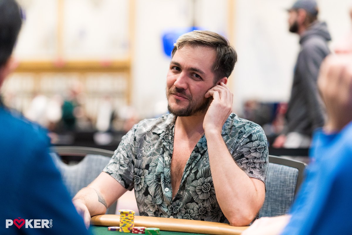 BlaiseBourgeois's tweet image. Poker + sports industry peeps!
I've parted ways with Card Player and am now a free agent.
If you're looking to inject your project with a riveting personality who can dominate any on-camera / written role, I'm your guy.
Bonus: I'M AN EMMY WINNER 😂
linkedin.com/in/blaisebourg…