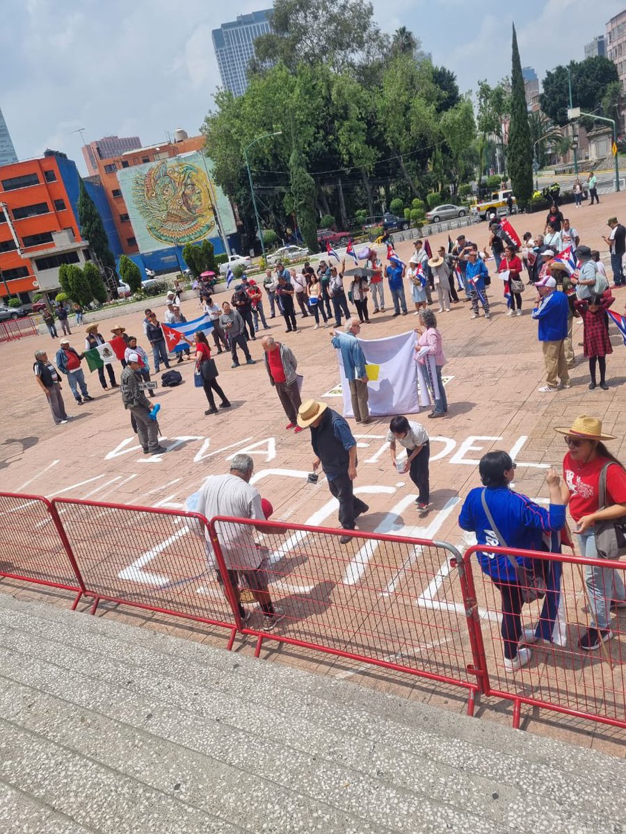 En Cuauhtémoc, mientras yo tenga el honor de servirles, el derecho a pensar distinto, manifestarse y expresarse estará siempre garantizado. Esta alcaldía es tierra de libertades, de derechos, y de respeto para todas y todos.

Hoy, un grupo de mexicanos y trabajadores de la