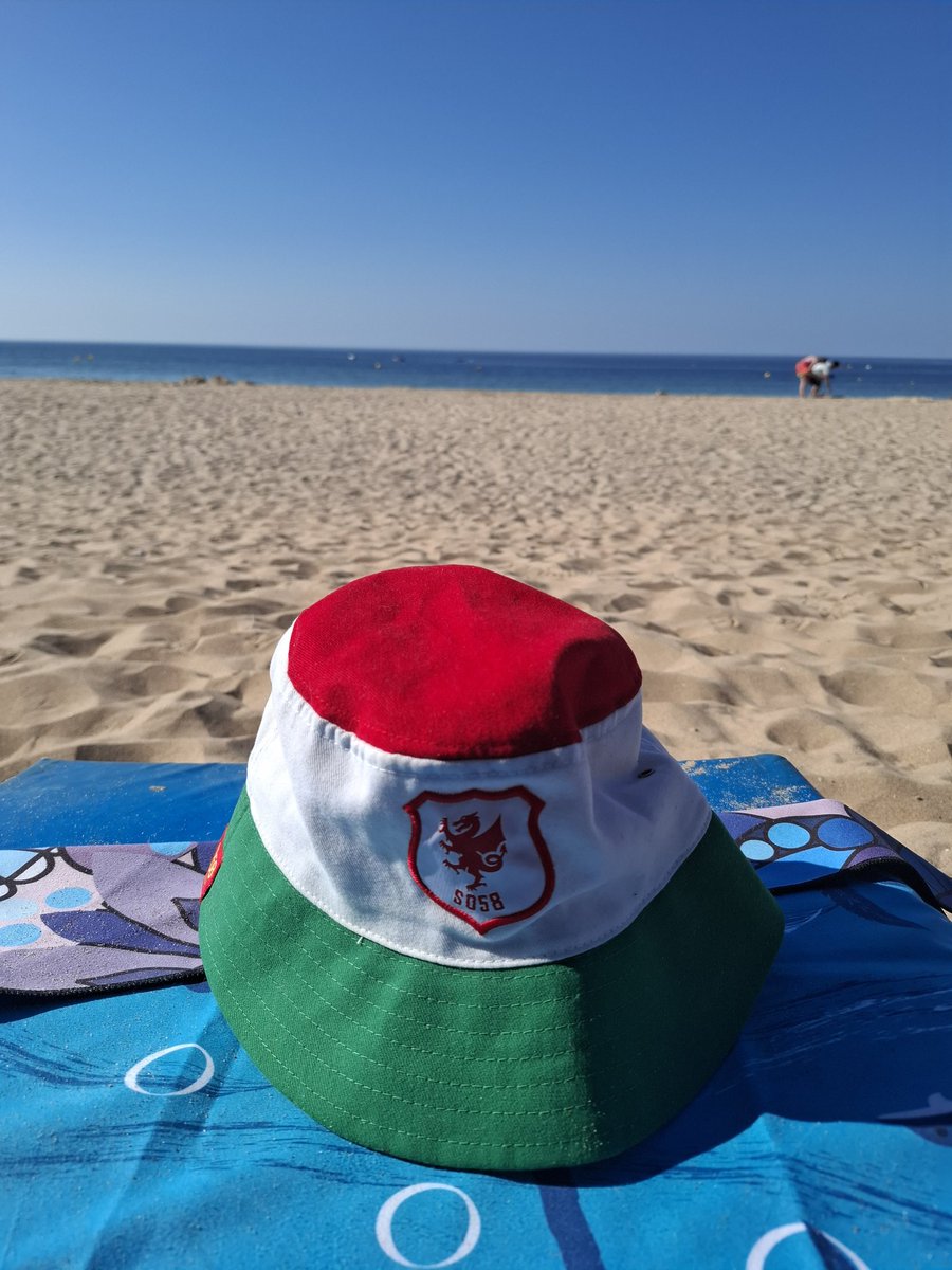 MareduddDavies's tweet photo. #WeGetEverywhere โฝ๏ธ๐ด๓ ง๓ ข๓ ท๓ ฌ๓ ณ๓ ฟ @spiritof58wales https://t.co/tIdROW2Iwa