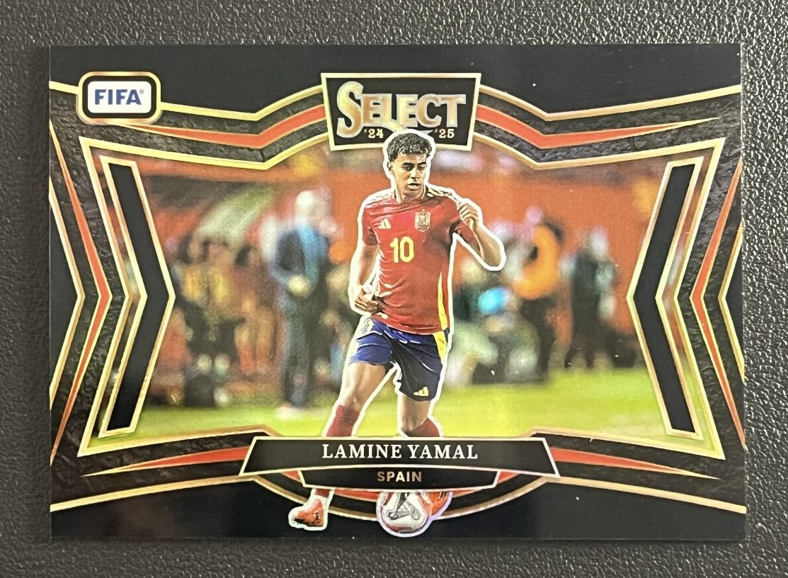24-25 Yamal 1/1 Field Level pulled &amp; listed on CardHobby 🔥