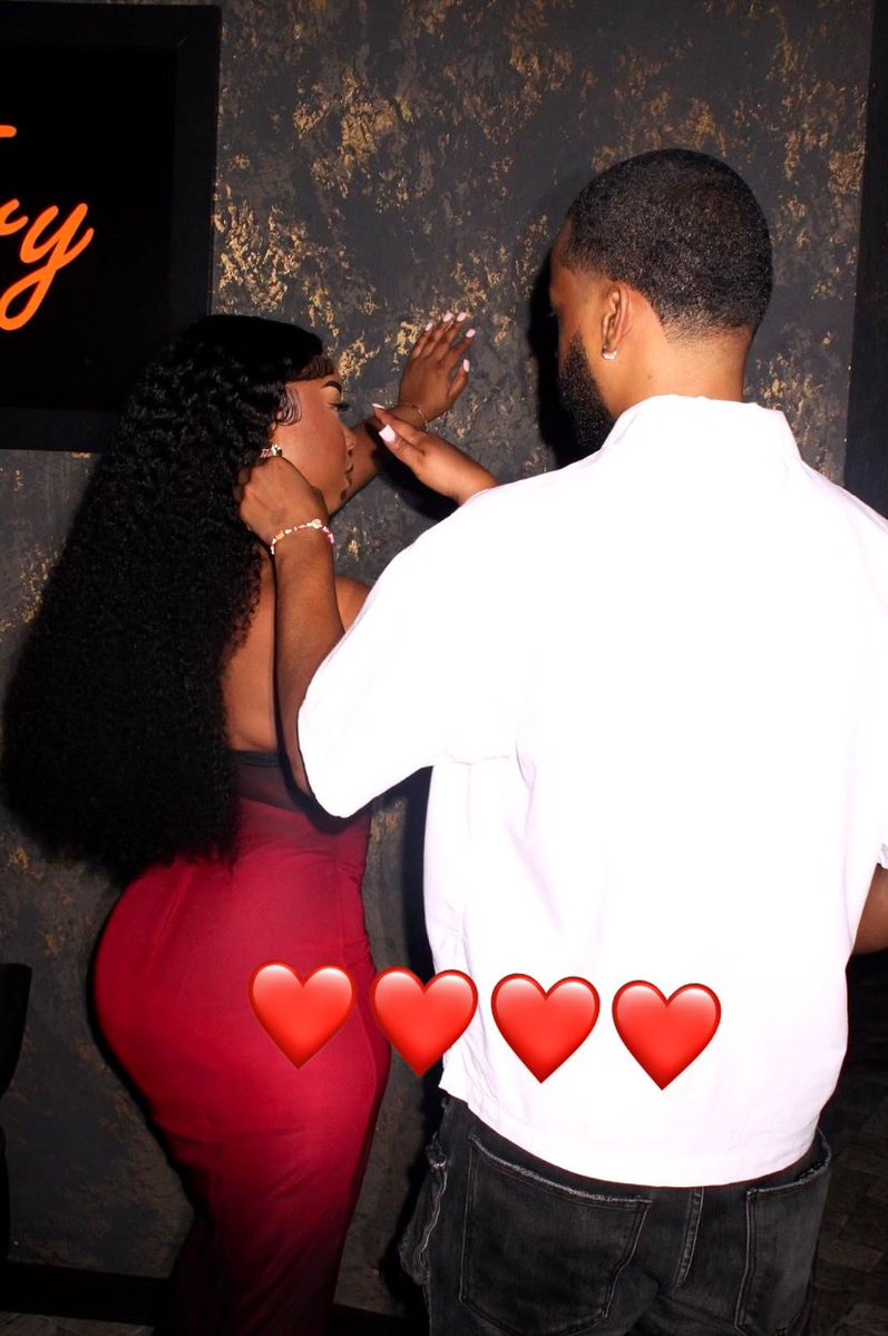 ThaaBoss___'s tweet image. I’m crying again🥹 @THEColombiana_ this shit Forever #BandcampHoliday #CBFW 🎈🍾🍾💕💕💕
