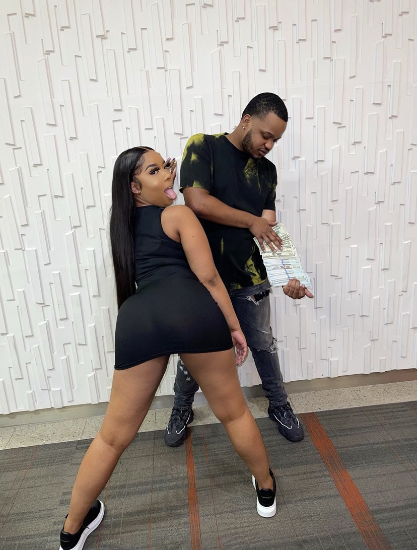 ThaaBoss___'s tweet image. I’m crying again🥹 @THEColombiana_ this shit Forever #BandcampHoliday #CBFW 🎈🍾🍾💕💕💕