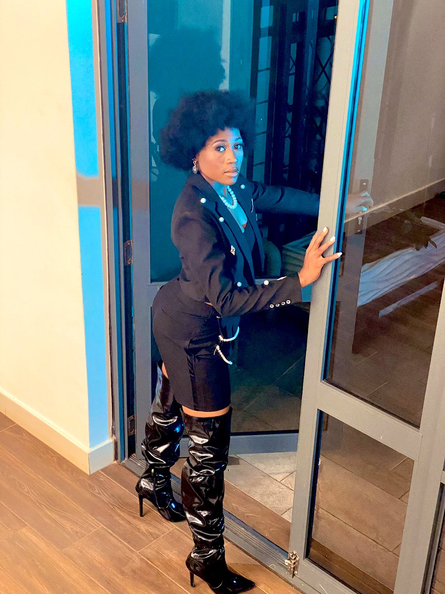 AstarOfficial01's tweet image. I’m wise,blessed,favored,beautiful,a victor,a queen,hardworking,optimistic worthy of every beautiful thing life can offer. I am a child of God and through him,a testimony awaits.
I only owe myself positive energy and self belief.
💜✌️
