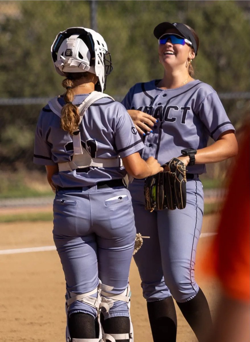 EmmeHackworth's tweet image. Finished the season up at PGF in Cali☀️🌊!! It was a fun summer against some strong competition, and I learned many lessons that I will carry with me forever. Next up is high school ball with my girls and I can’t wait to have a great season!💚💙