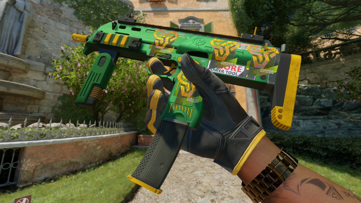 Or3_CS's tweet image. I can't say I have been too into MP7 crafts but since everyone is using one now I think its time.
FN .0007 Powercore w/ 4x Space Soldier Boston Holos.