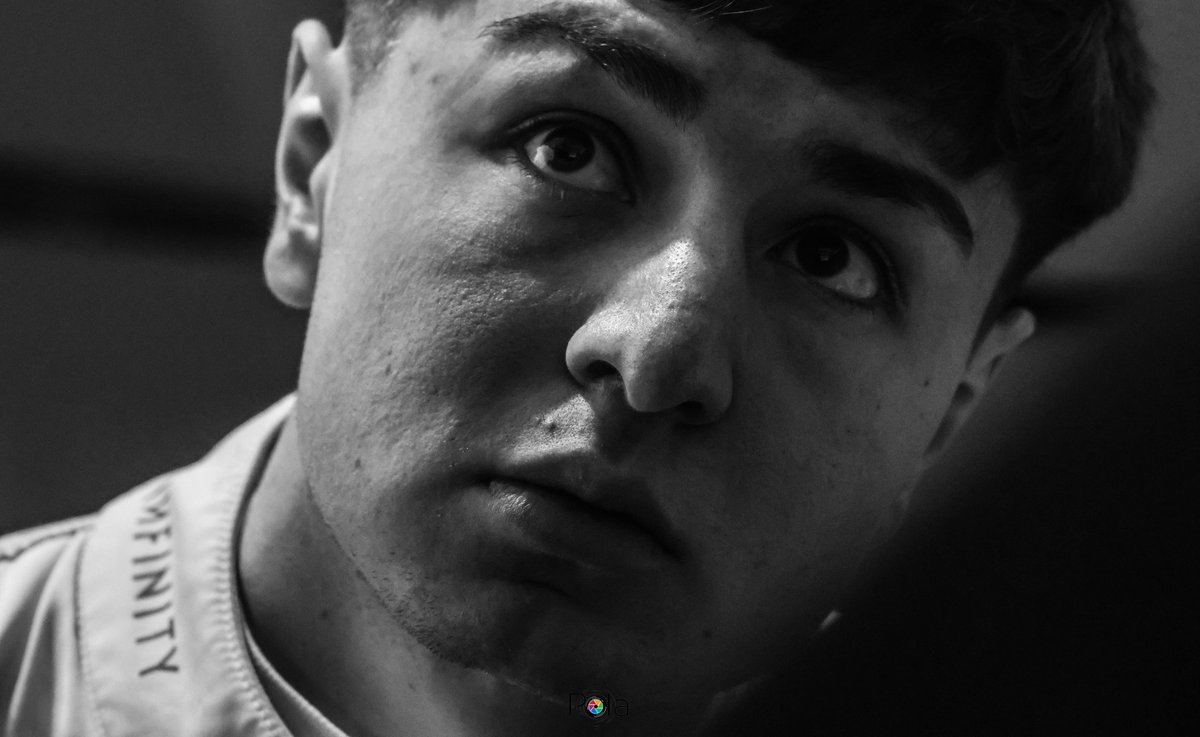 Manuborgertok tweet media