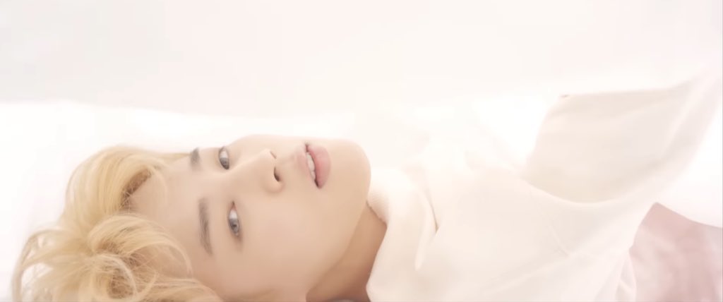 jiminbfly's tweet image. these two jimins sit at the same table