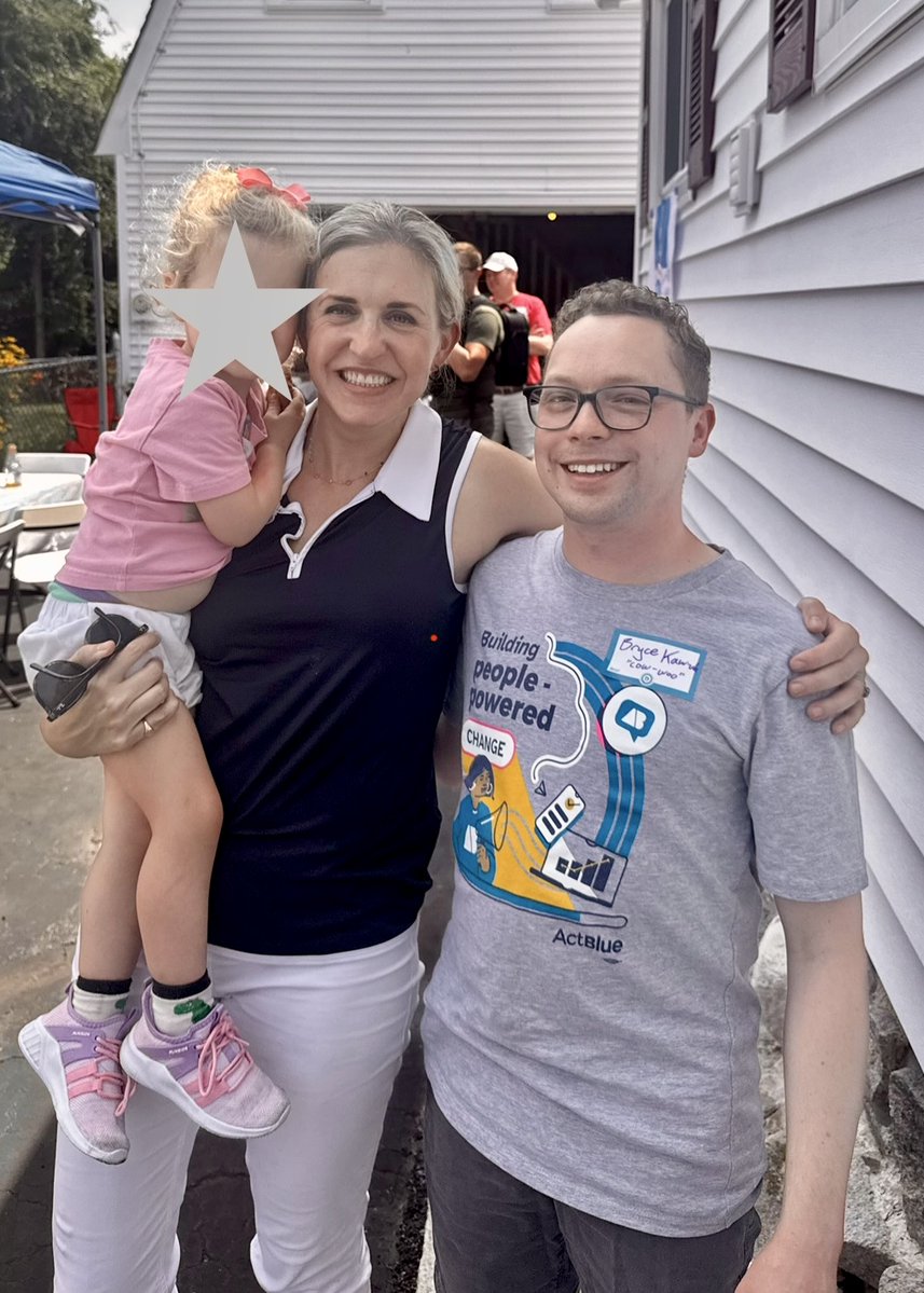 bryce4mht's tweet image. Great to see @MauraSullivan at the annual @ManchesterDems Family BBQ today! #MHT #NHPolitics