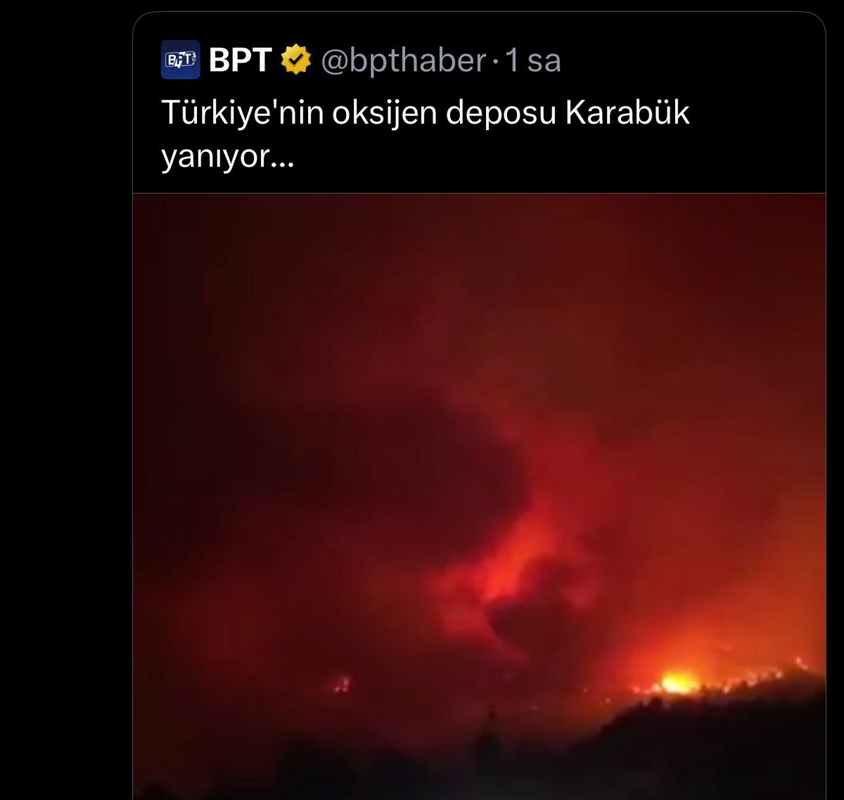 Ercnyldrm1's tweet image. Yangınlar artık milli güvenlik meselesi.
Bunların doğal olmadığı belliyken mevzu bütünüyle güvenlik ve istihbaratın da konusu.
Türkiye bir orman ülkesi değil.
Türkiye bir su ülkesi değil.
YAŞANMAZ ÜLKE TÜRKİYE İMAJININ SİYASET SONRASI YENİ BOYUTU YAŞAM ALANLARIMIZI DARALTMA.