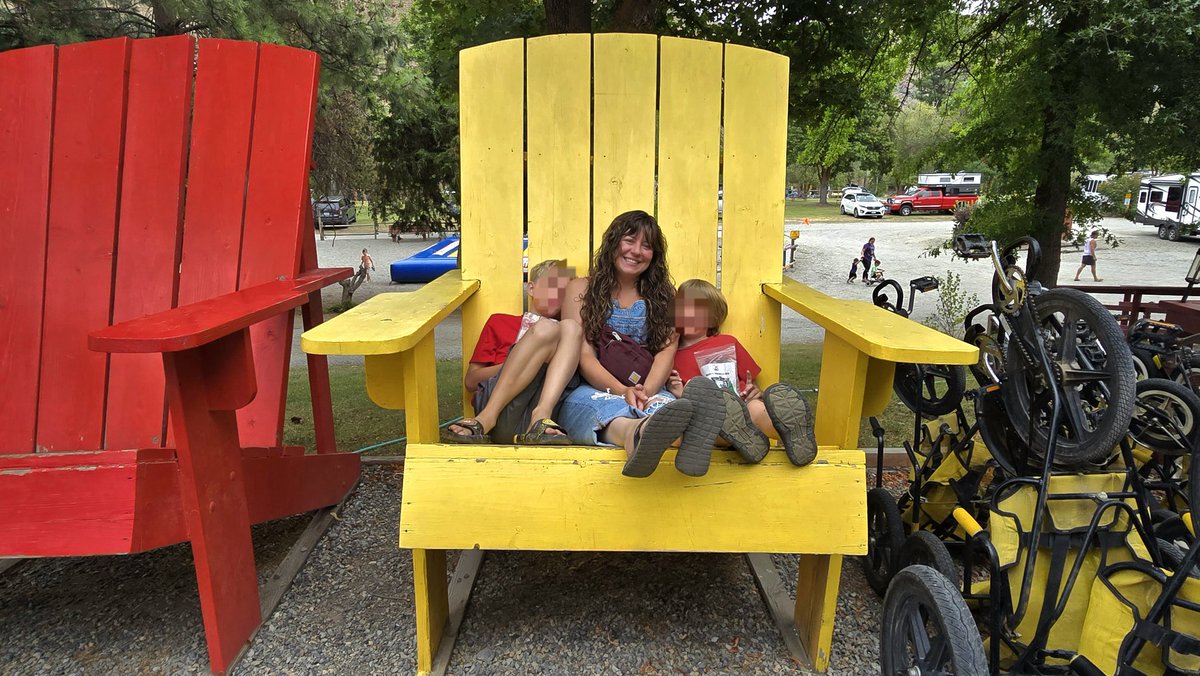 MailboatN's tweet image. A trip to the old Silver Queen Mine. The boys struck it rich, panning up a variety of fossils, crystals, and minerals. Then, after a hard day at the mine. It was time to relax and get some chair time with mom.