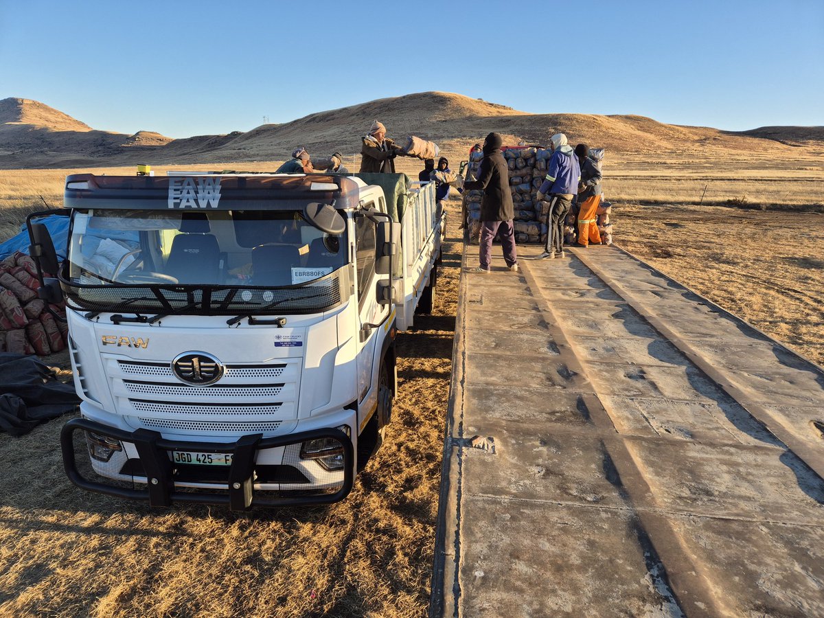 MMavusoo's tweet image. 🥔 🥔 we continue to feed the nation and our neighboring countries 🇱🇸 and 🇲🇿
Thank you for the support we get
#MCV
#Potato_farmer