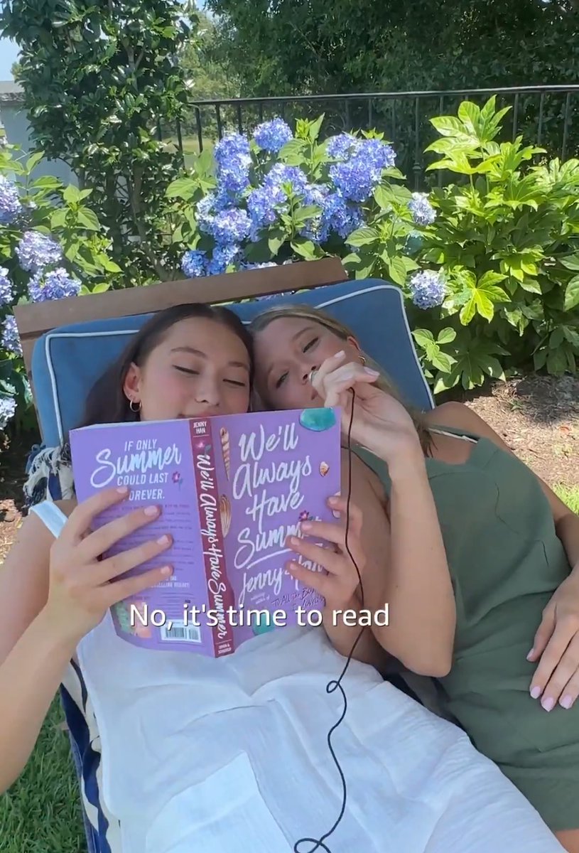 conbellysummer's tweet image. for those who say the books don’t matter it’s time to read we’ll always have summer😘😘