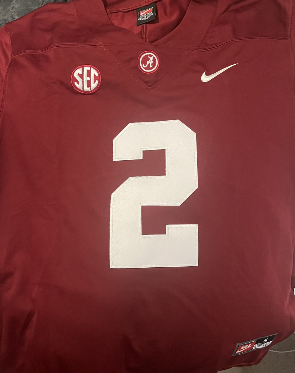 maizeandbluegal's tweet image. When your best friend loves Bama and has always wanted a Henry jersey what else do you get her for her birthday…