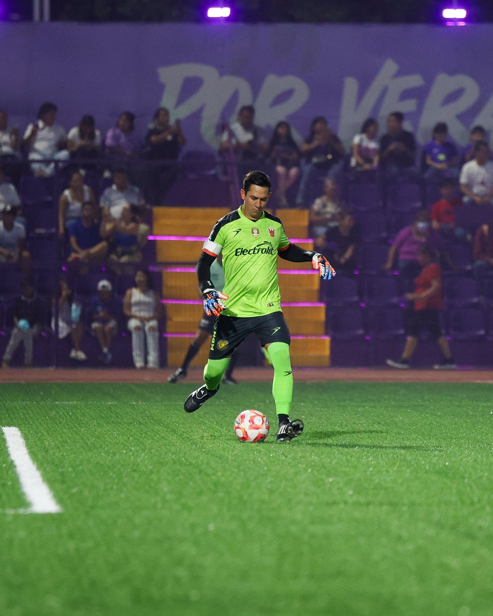 LeonesNegrosCF's tweet image. Terminó la #PretemporadaMelenuda 🦁🔜 lo que sigue es el APERTURA 2025.
¡VENGA, MANADA DE 🗣️CAMPEEEOOOOOONES…! 👏