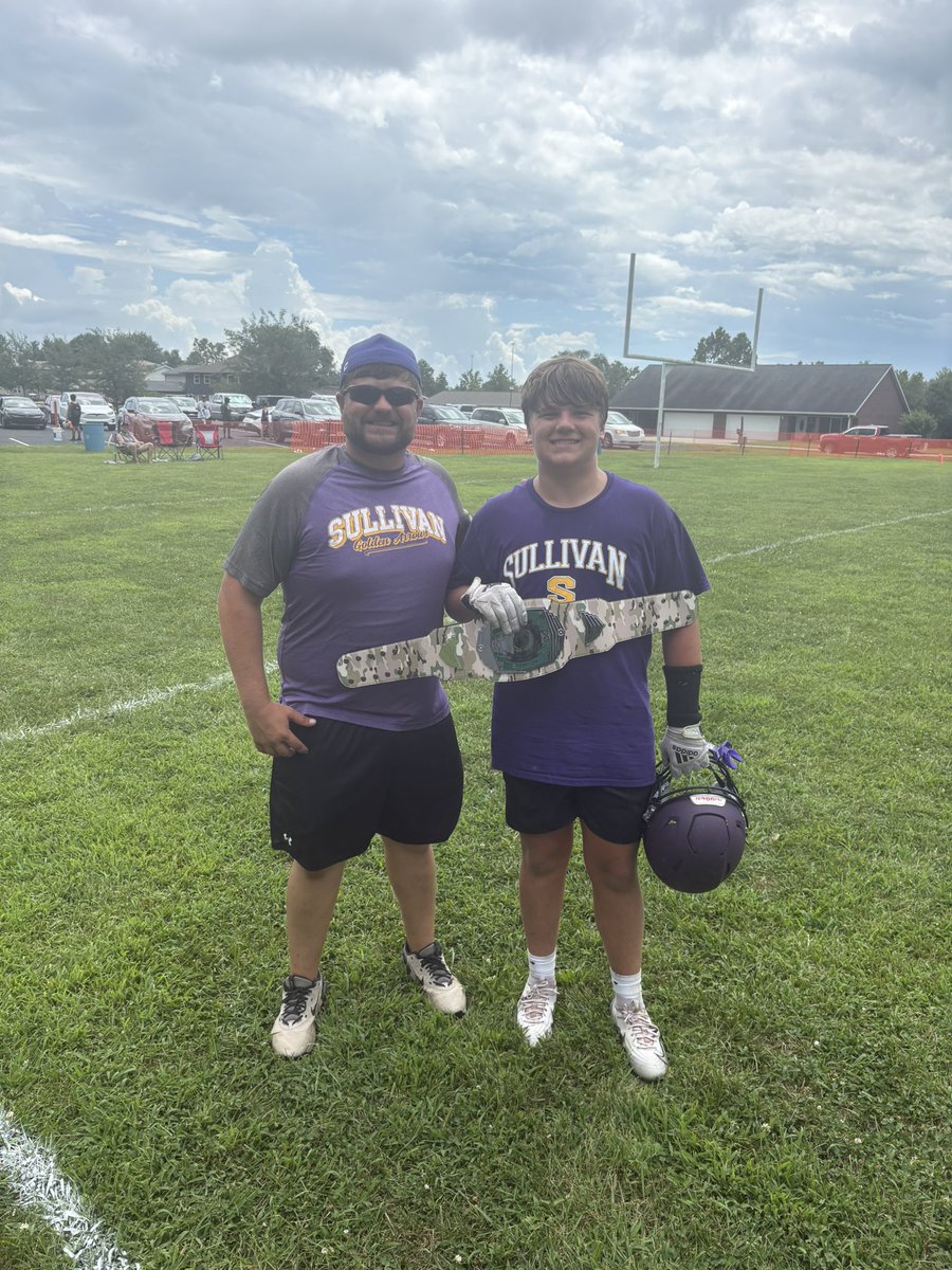 Great Job today by Sullivan Middle School Football at V-Men Vincenes 7 on 7-Linemen Challenge. Canton Allen wins 7th grade challenge and brings home the belt. There back at it tomorrow at 12:45. Arrow Up!