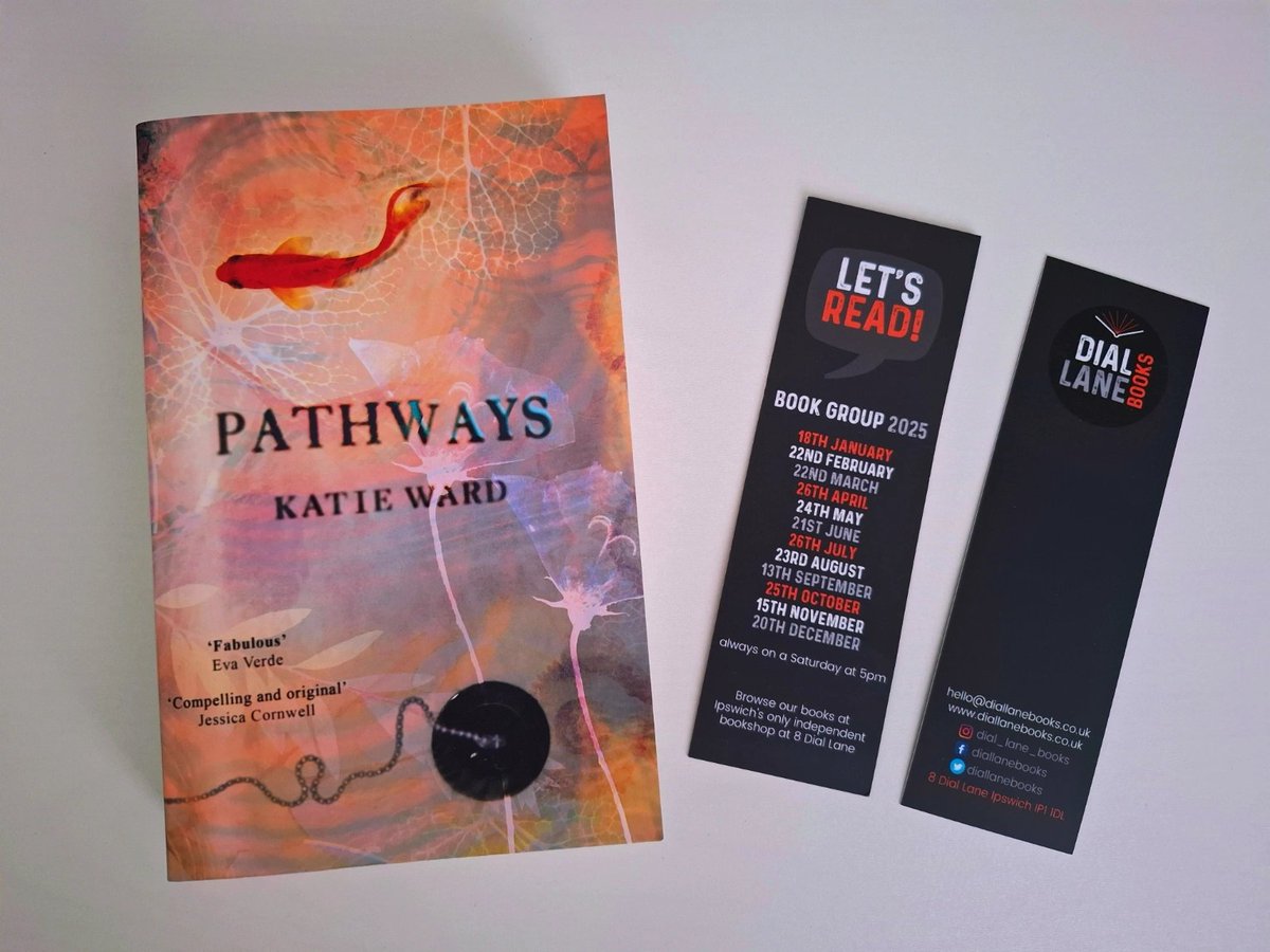 therealrobcook's tweet image. A nice turnout tonight for Dial Lane Books' July Book Group meet where @katiewardwriter discussed her novel 'Pathways'.
#booktwitter