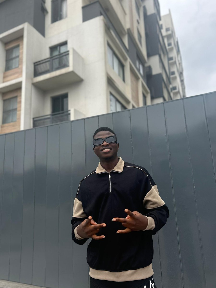 Iam_Synth1's tweet image. The NigeNest event at UNILAG was nothing short of amazing! 🔥
So much value, so much learning, and the energy was unreal here in @NigeNest.
Met and connected with some of the most inspiring Nigents today, truly incredible people- @jhayxchange01
@itadori_crypt
@feyiwrites_…