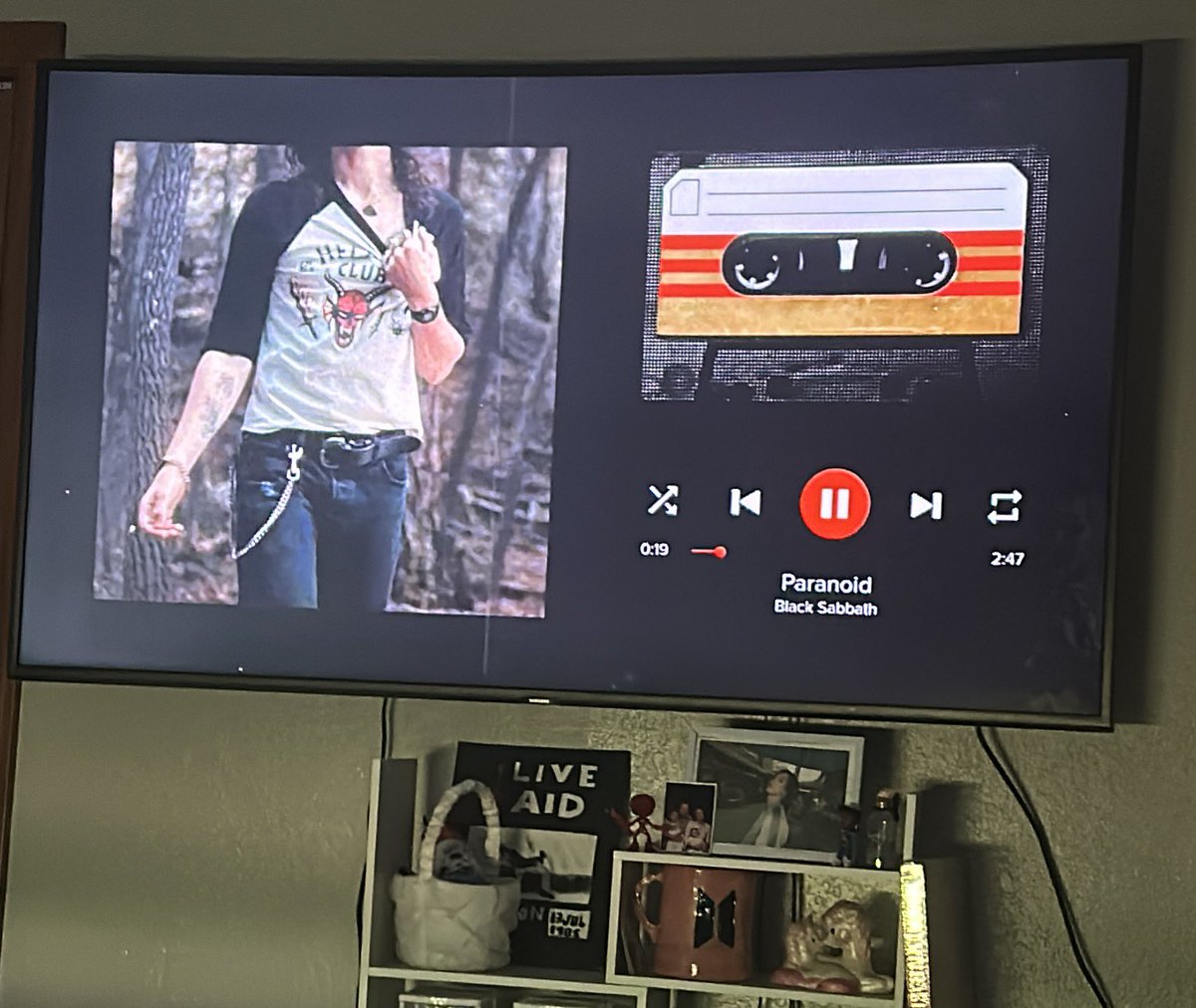 munsonsdio's tweet image. found a youtube steddie playlist that is actually good (everyone cheered)