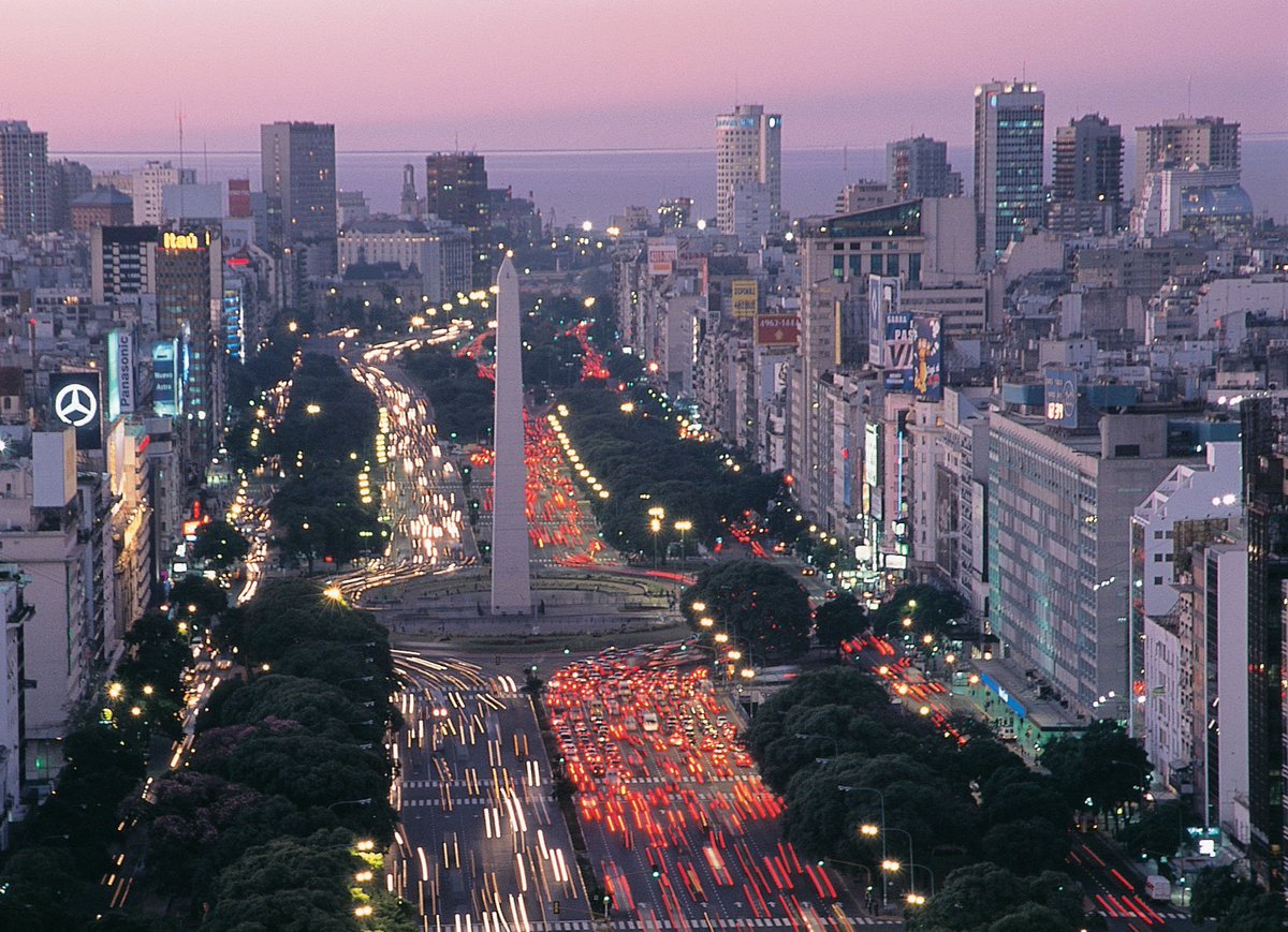 tommyswriting's tweet image. Buenos Aires, Argentina.
Part Paris. Part Rome. Pure Latin.
Quite possibly the greatest city to live in on Earth.
Here’s why (from a Gringo):