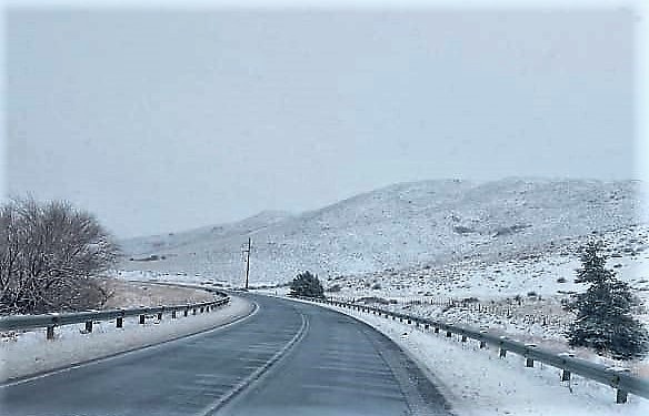 Canal4Esquel's tweet image. Vialidad Nacional mantiene operativos activos en rutas por hielo y nieve
#VialidadNacional
#chubut
#EstadoDeRutas
canal4esquel.com.ar/vialidad-nacio…