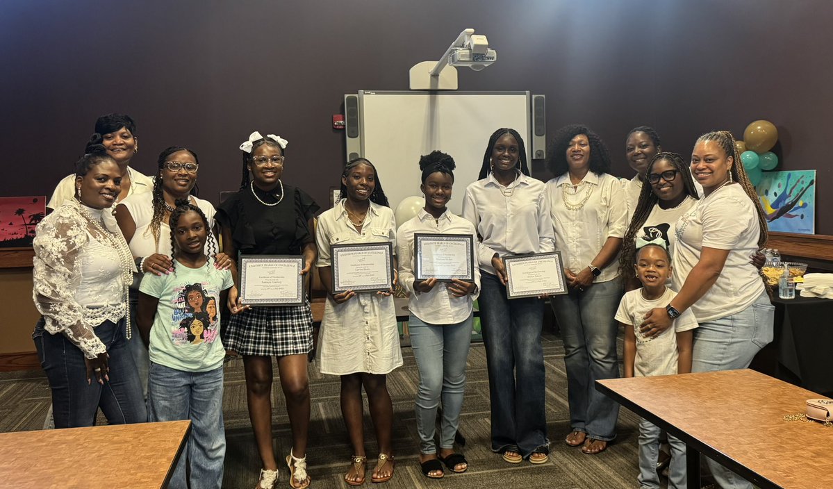 ReneeMeeks's tweet image. Today was an excellent day in EPE! We have new Mentees! 🦋🔘🩵