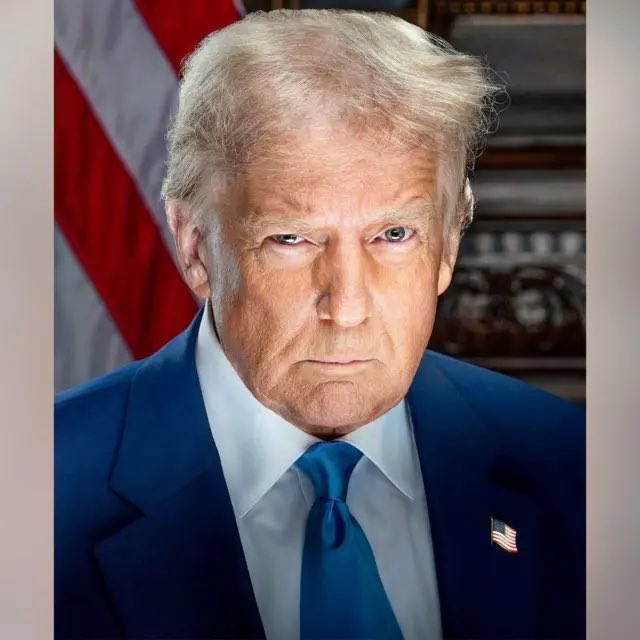 maryam_rezaeiii's tweet image. دونالد ترامپ با یک پست در شبکه اجتماعی تروث اعلام کرد که با وساطت اون، کامبوج و تایلند آتشبس کردن.
خواهش میکنم جایزه ی صلح این بچه رو بدید تا کل جهان رو به آتیش نکشیده 🤦🏻♀️
#ایران
#ایران_قوی
#جایزه_صلح
#صلح