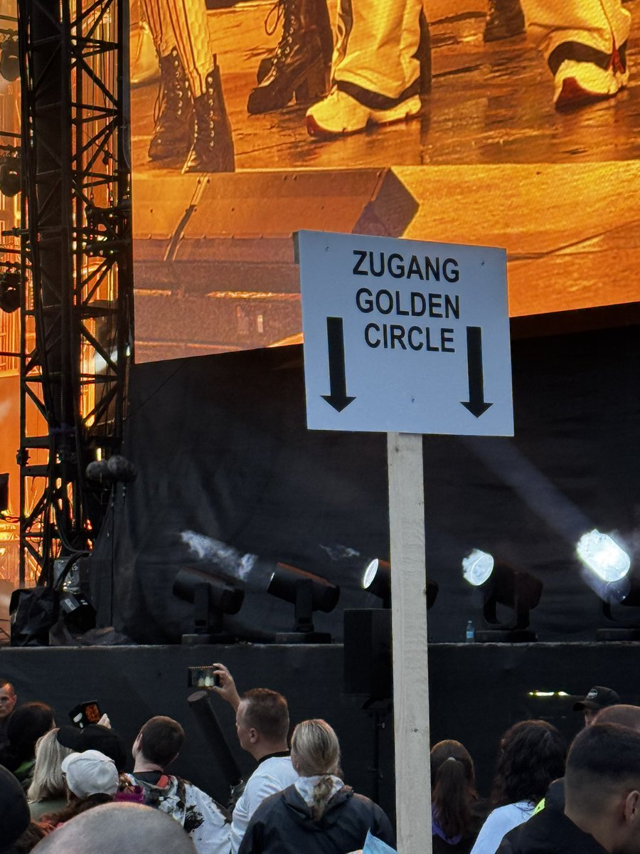 KnutReiser's tweet image. Schade @eventim, dass man sich bei Euch wohl nicht mehr darauf verlassen, dass ein Ticket der Preiskategorie „Golden Circle“ bei @robbiewilliams in München auch Einlass in diese Kategorie gewährt