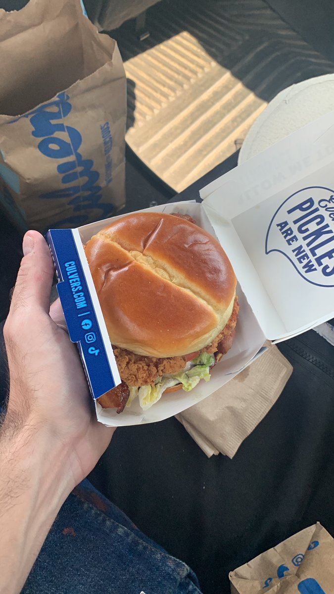2AEnjoyer's tweet image. Eating good rn