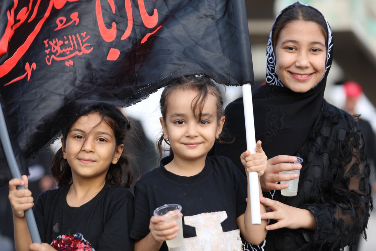 Hassn_Br's tweet image. ارادت به تمامِ عشق ؛ کوچیک و بزرگ نمیشناسه
#حب_الحسین_یجمعنا
#خوزستان_حسینی