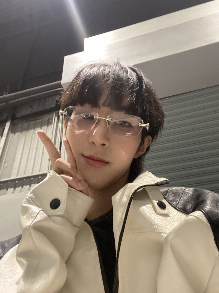 phoomtin's tweet image. Hello