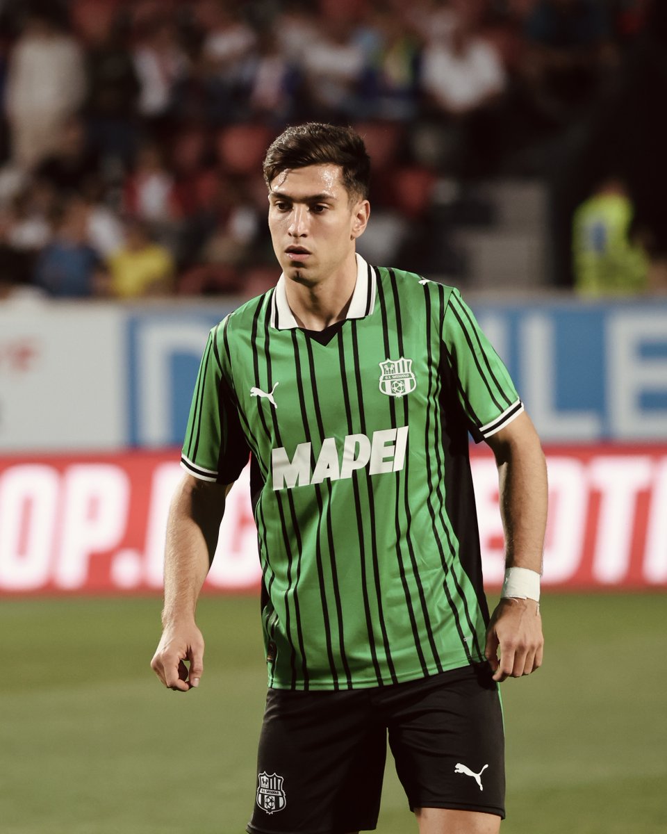 SassuoloUS's tweet image. HALF TIME ⏸️
#SudtirolSassuolo 1️⃣-1️⃣
⚽️ 20' Martini
⚽️ 23' Pierini
#ForzaSasol 🖤💚