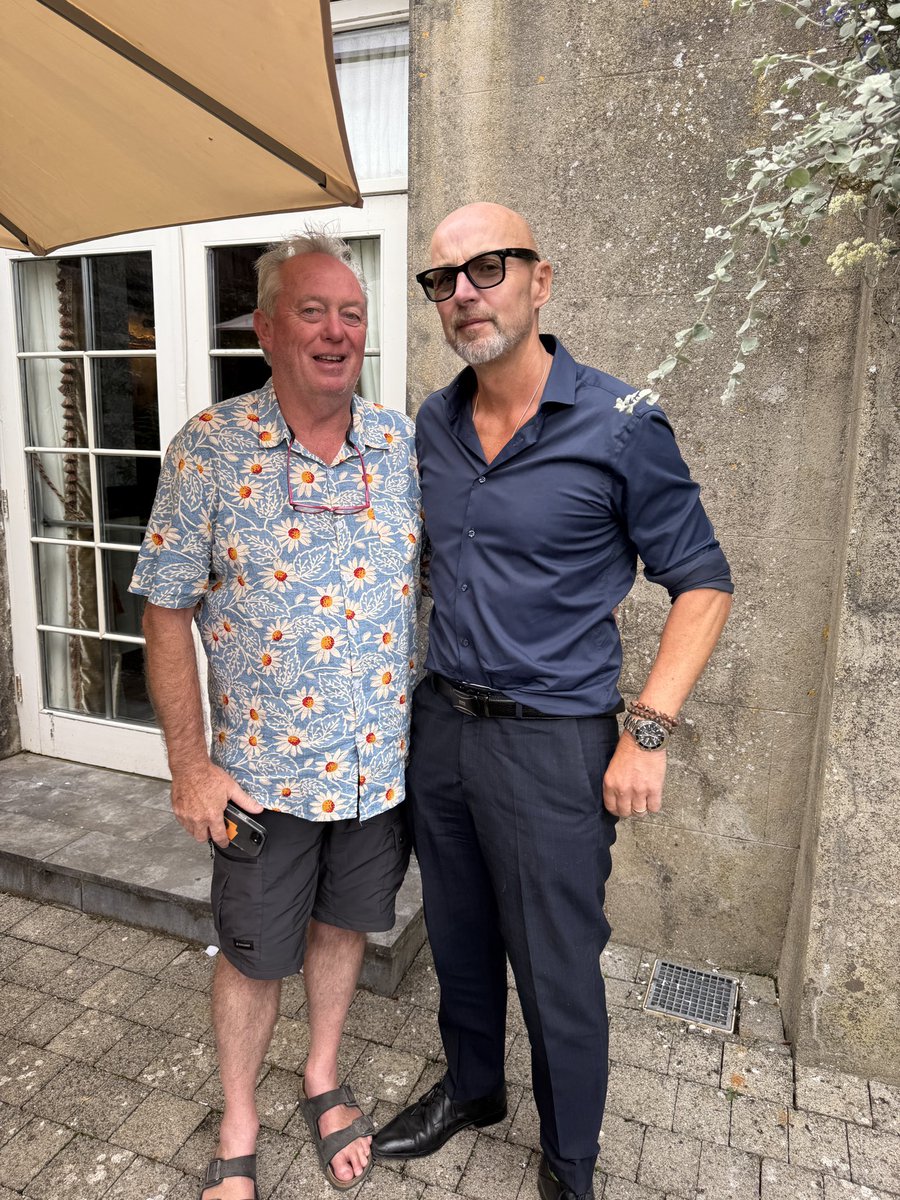 Sure you'd never know who ye'd bump into in Roscommon! <a href="/priorathotel/">Priorat Aparthotel, Falset, Tarragona,Spain</a>