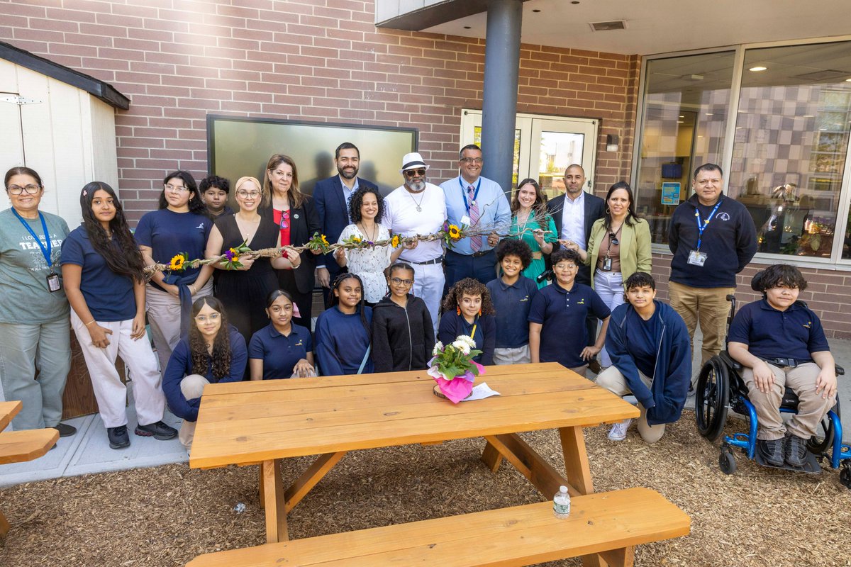 SJ_Schools's tweet image. Sustainable Jersey Newsletter: Juan Pablo Duarte – Jose Julian Marti School 28 Celebrates First Outdoor Classroom in Elizabeth
Read more: sustainablejersey.com/news/newslette…
#sjgrants funded by @NJEA