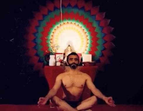 DharmaYogaNYC's tweet image. Pause now and stop everything.
Exist only in this eternal present with the body and mind stopped.
- Sri #DharmaMittra