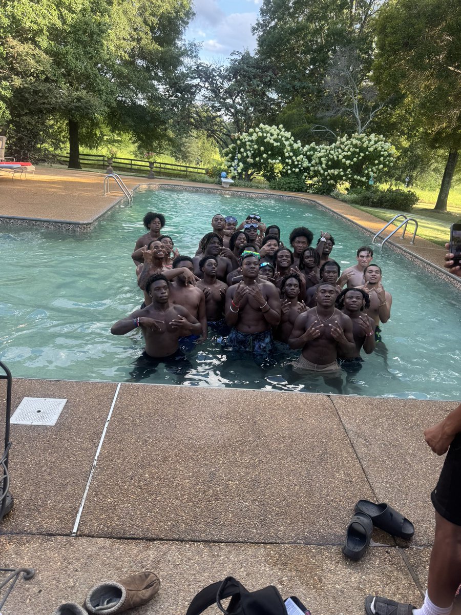Class of 2026 Senior  Dinner. Thank you guys so much.  I’m so excited to see what this year brings. Leaders LEAD!!!!
#12Loading #USP #Tigerpride