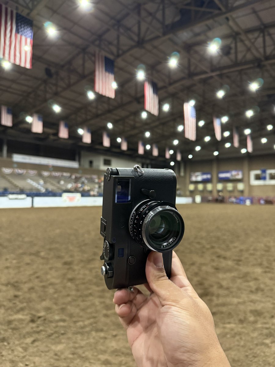 anybodyshoots's tweet image. shooting the black rodeo today 📷 🐎