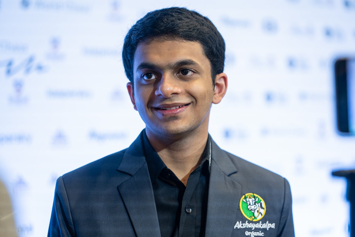 chesscom_in's tweet image. 🚨BREAKING: 🇮🇳 GM Nihal Sarin has officially qualified for the #EsportsWorldCup
Congrats @NihalSarin @S8ulesports 👏