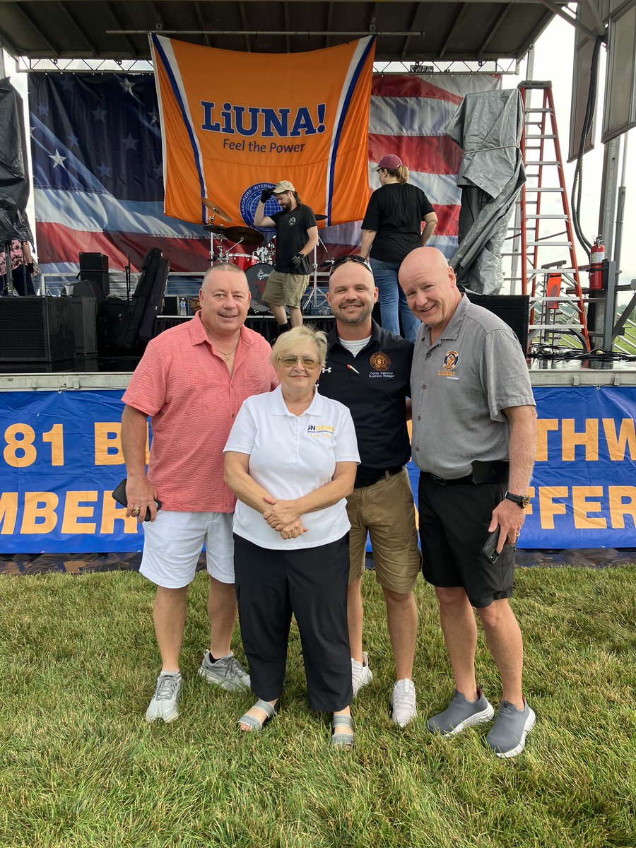 INDems's tweet image. Working people are the backbone of our state and it’s time our state uplifted good, union jobs once again. Chair Tallian spent time today in Valparaiso at the Laborers’ Local 81 Annual Family Picnic.