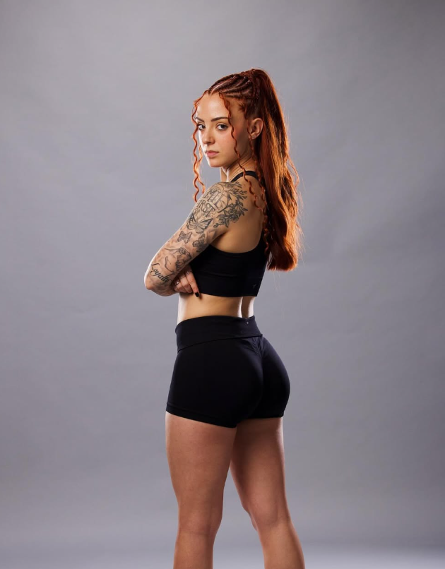 J88Ale's tweet image. Mi campeona, m谩s all谩 del resultado. Sin pelear en su vida, entren贸 4, 5 meses, y se par贸 en el ring contra una tricampeona, y le dio un peleon de aquellos... habr谩 revancha pronto, para los que te queremos y seguimos sos una ganadora!!! arriba @ariigelii TEAM ARI SIEMPRE!