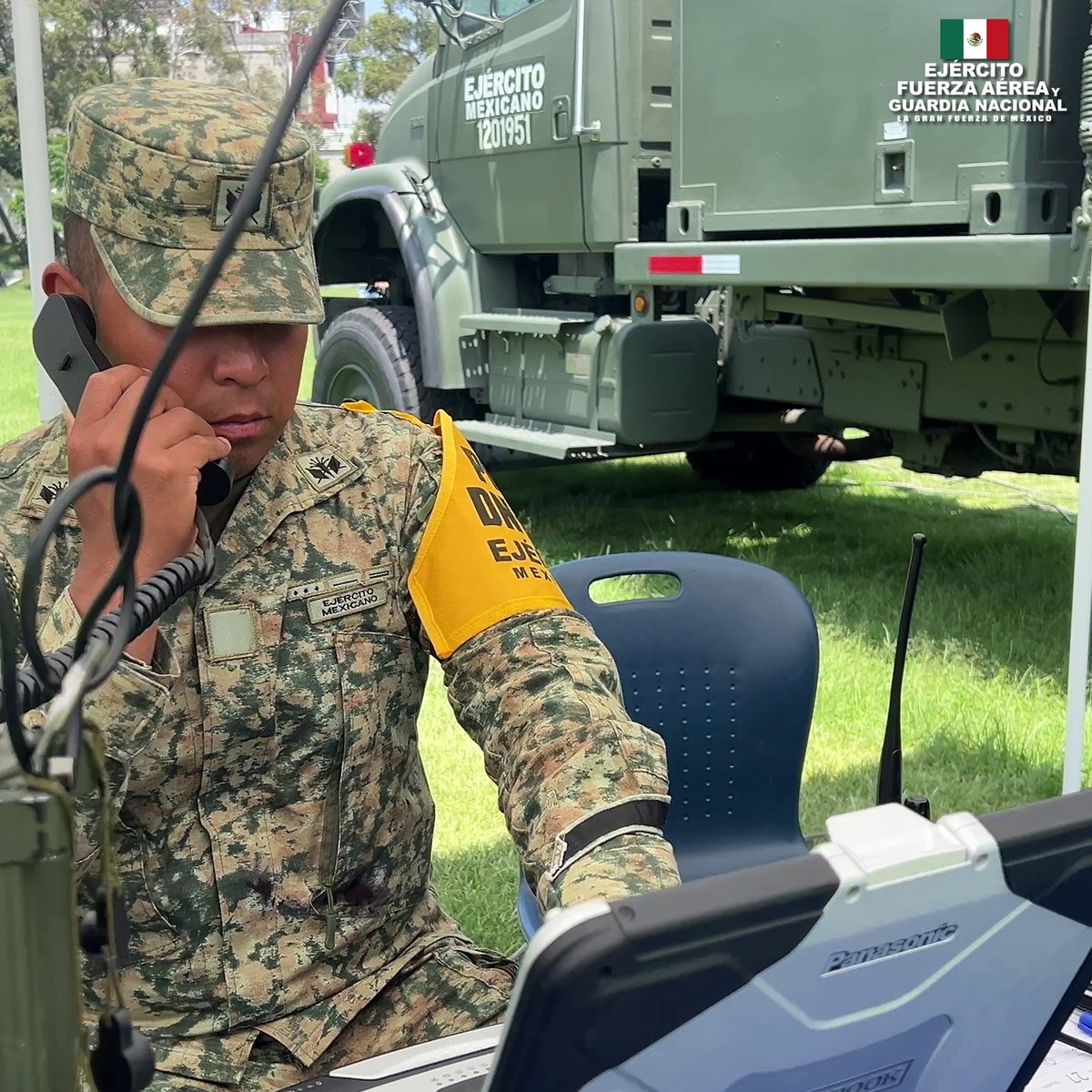Defensamx1's tweet image. ¡La Educación Militar al servicio de México!
Discentes de la #Universidad del #EjércitoMexicano y #FuerzaAéreaMx realizaron un “Ejercicio Técnico Conjunto” en las áreas de las ciencias de la salud, materiales de guerra y comunicaciones e informática, mediante la resolución de…