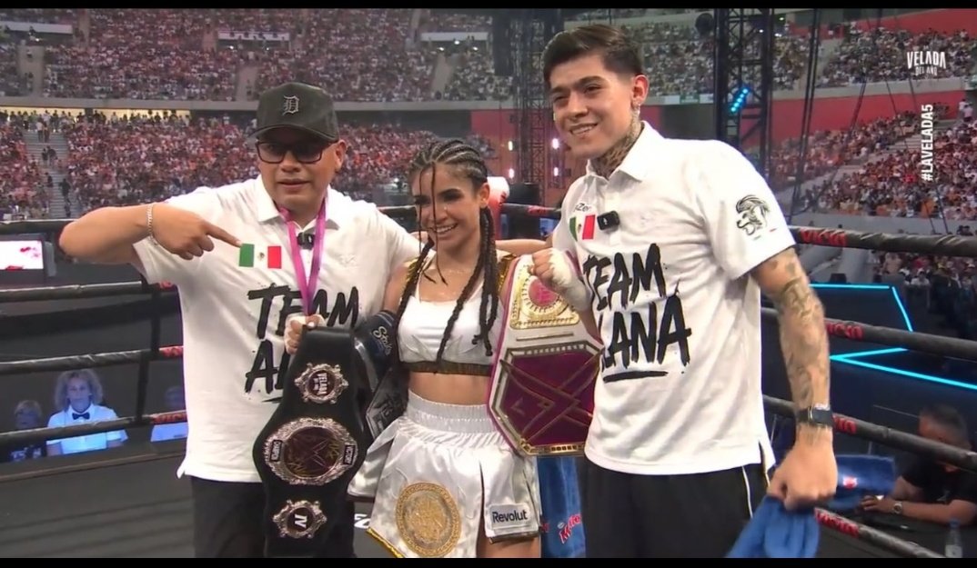 chrisdearig's tweet image. POCO SE HABLA DE DON RONALDOBXM LA CABRAAA🐐
hizo campeona a ari, rivers y dos veces a alana. Increíble lo de este muchacho como entrenador👏🏼