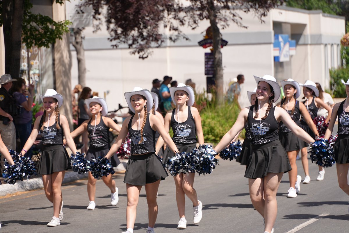 JSAmbarian's tweet image. Some scenes from today's Last Chance Stampede parade in downtown #HelenaMT. #MTNews