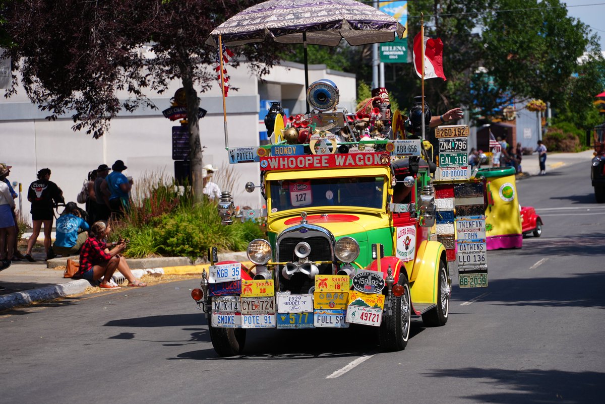 JSAmbarian's tweet image. Some scenes from today's Last Chance Stampede parade in downtown #HelenaMT. #MTNews
