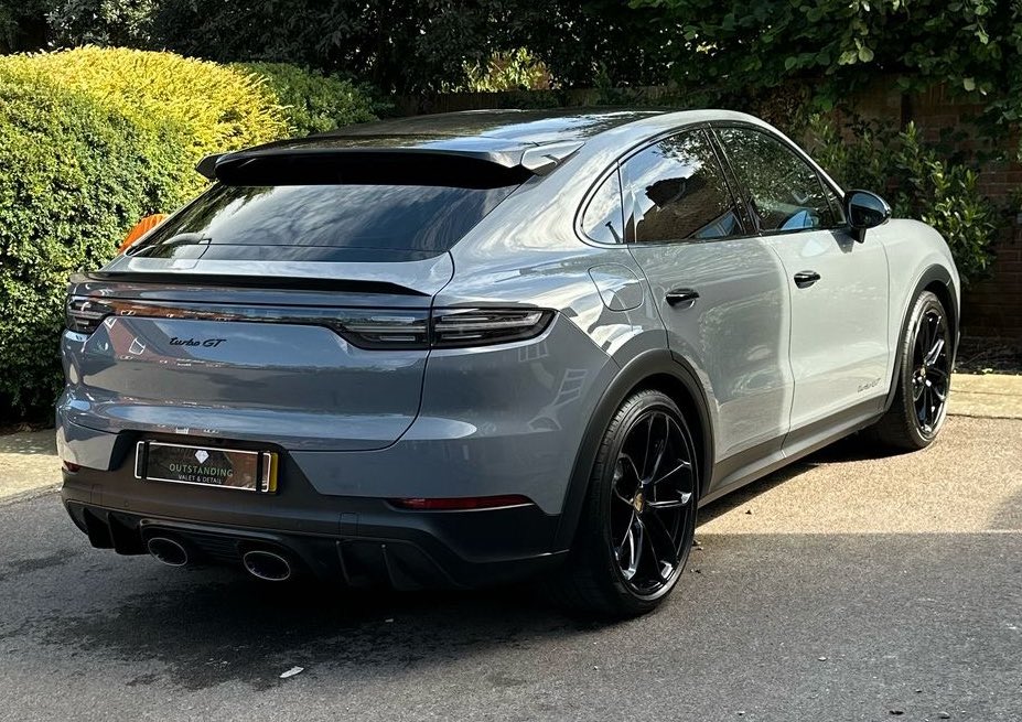 MurkFPSHub's tweet image. Treated my pride and joy to a clean today so perfect for excuse to get it on the TL.
T-1 hour before the first bird poo hits the bonnet.